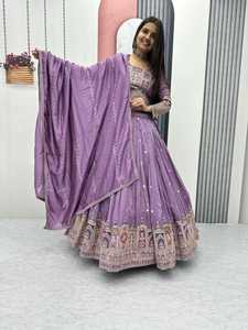 Élégant prêt à expédier traditionnel brodé Lehenga Choli avec Dupatta élégant tenue de mariée Lehenga Choli pour les femmes - Product Image 3