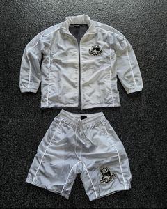 Conjuntos cortavientos personalizados, chaqueta y pantalones cortos, ropa de calle ligera con ribete reflectante, chándal de nailon para hombre, conjuntos de pantalones cortos cortavientos - Product Image 2