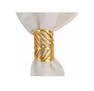 Anneaux de serviette accrocheurs en métal de cuivre pour la décoration spéciale de dîner de mariage Porte-serviettes et mouchoirs de table faits à la main - Product Image 1