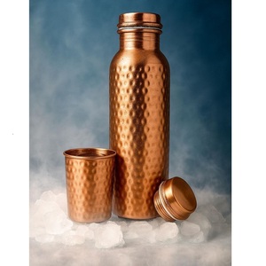 Bouteille d'eau en cuivre pur écologique à l'aspect antique avec une grande capacité pour l'Ayurveda et le bien-être - Product Image 6