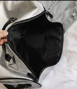 กระเป๋าเดินทางกีฬาผู้หญิงแฟชั่นใหม่ ความจุขนาดใหญ่ ผลิตจากไนลอนโพลีเอสเตอร์ 100% สีและขนาดปรับแต่งได้ คุณภาพสูงสำหรับกิจกรรมกลางแจ้ง - Product Image 2