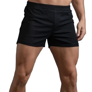 Short de gymnastique décontracté à séchage rapide pour hommes Short de course pour hommes en polyester respirant Logo personnalisé Short pour hommes Noir Entrejambe court - Product Image 1