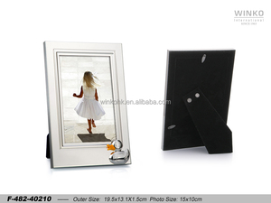 วินโก้ ดั๊กกี้กรอบรูปโลหะ กรอบรูป 10X15 ซม. กรอบรูปสีเงิน พีแอล/แลคคิว หลังสีดำ - Product Image 1