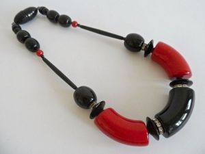 Craft Exim Handmade Resin Beads Necklace Premium Fashion Jewelry Women Stylish Party Wear Gift Purpose Export Quality Four - Product Image 3