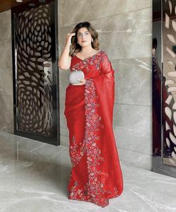 Sari en rayonne avec bordure en dentelle brodée, design tendance, prix bas, tenue de fête de mariage, vêtement ethnique de Surat Gujarat - Product Image 5