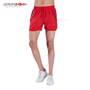 Pantalones cortos para correr para hombre con aberturas laterales para libertad de movimiento y ventilación Pantalones cortos de entrenamiento para hombre con cintura con cordón - Product Image 1