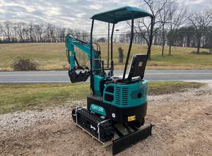 Livraison gratuite AGT QH12R EPA CE moteur 1.2 tonnes 13.5HP mini pelle Eaton cylindre hydraulique noyau moteur pompe boîte de vitesses PLC - Product Image 6