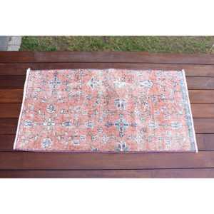 พรมวินเทจ พรมขนาดเล็ก 1.7x3.1 ฟุต พรมลายทางสีแดง - Product Image 1