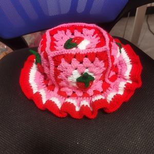Chapeau Bob au Crochet avec Imprimé Fraise Dessiné à la Main, en Coton Décontracté pour Pêche en Plein Air, Fêtes et Voyages - Product Image 2