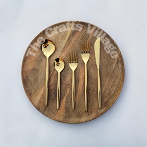 Ensemble de couverts en laiton doré, design simple pour une table de salle à manger rustique et traditionnelle, idéal pour un usage quotidien et les fêtes - Product Image 2