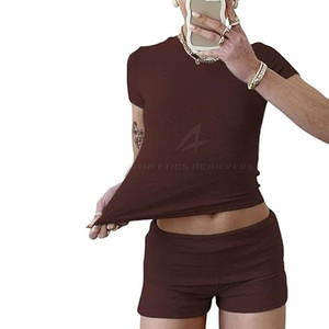 Pantalones cortos y camisa de gimnasio ajustados de alta calidad para mujer, ropa de entrenamiento personalizada cómoda con patrón sólido - Product Image 1