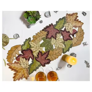 Manteles individuales económicos para bodas con un elegante corredor de cuentas bordado Diseño estructurado web único para uso doméstico - Product Image 3