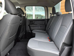 RAM 1500 Classic Express Crew Cab 2023 Usado (LHD/RHD) - Product Image 5