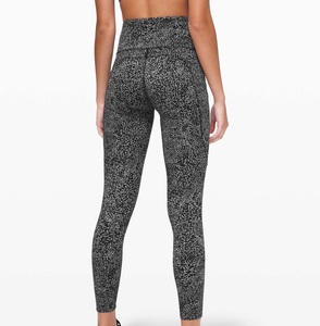 Leggings pour femmes à motif sublimé, taille élastique extensible, collants OEM imprimés en gros, vêtements de motard sur jambes - Product Image 6