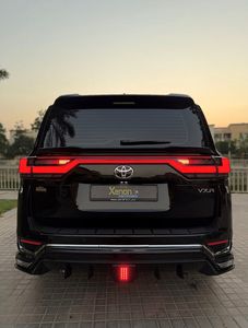 NUOVISSIMO Toyota Land Cruiser LC300 2026 4.0L Benzina Turbo Diesel V6 Automatico R18 Euro VI Telecamera a 360° Ottime Condizioni - Product Image 6