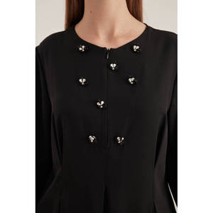 เสื้อคลุมผ้าซาตินสีดำแบบเรียบง่าย - Product Image 5