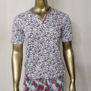Top Estampado de Viscosa y Elastano para Mujer, Cuello en V, Diamantes, Diseño Personalizable, Tallas, Estilo y Material, Fabricado en India, Mumbai - Product Image 4