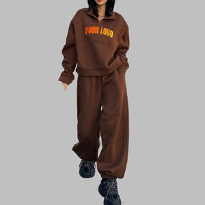 Conjuntos de invierno de alta calidad para mujer, chándales de talla grande de estilo holgado, conjunto de trajes con logotipo personalizado para correr de Color marrón de dos piezas - Product Image 4