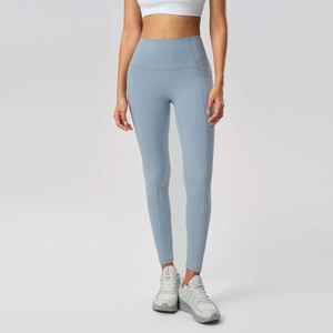 Venta al por mayor entrenamiento Fitness mujeres mallas cortas transpirable nuevo estilo Color sólido Fitness mujeres Yoga Leggings para gimnasio y Deportes - Product Image 2