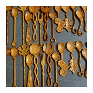 Cuchara de madera natural 100%: utensilio de cocina ecológico, duradero y sostenible a bajo precio - Product Image 1