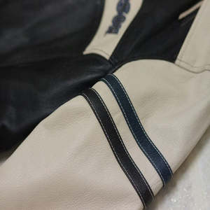 แจ็คเก็ตหนังสำหรับทิ้งระเบิดสีดำใส่ได้ทั้งชายและหญิงรุ่นใหม่2025ด้านหน้ามีสไตล์หนังแท้ - Product Image 2