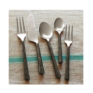 Couverts traditionnels en argent Offre Spéciale acier inoxydable titane argent avec poignée à nœud ensemble de couverts sûrs et sains pour un usage quotidien - Product Image 5