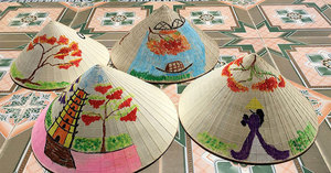 Chapeau conique en feuille de bambou fait à La main, chapeau de paille traditionnel du Vietnam - Product Image 5