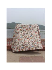 Couette Kantha en coton organique doux et réversible, imprimée orange mukut cousue à la main pour la décoration intérieure ou les caractéristiques de l'hôtel - Product Image 6