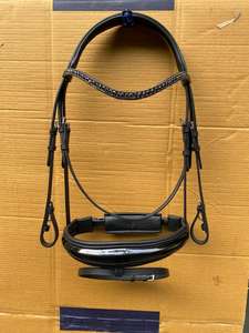Bride anatomique de dressage de cheval en cuir verni de qualité supérieure avec équipement de cheval en strass - Product Image 5