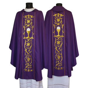 Offre Spéciale bonne qualité prêtre tenue dalmatique vêtement chasuble 2025 sur mesure de haute qualité nouveau Design brodé chasuble - Product Image 3