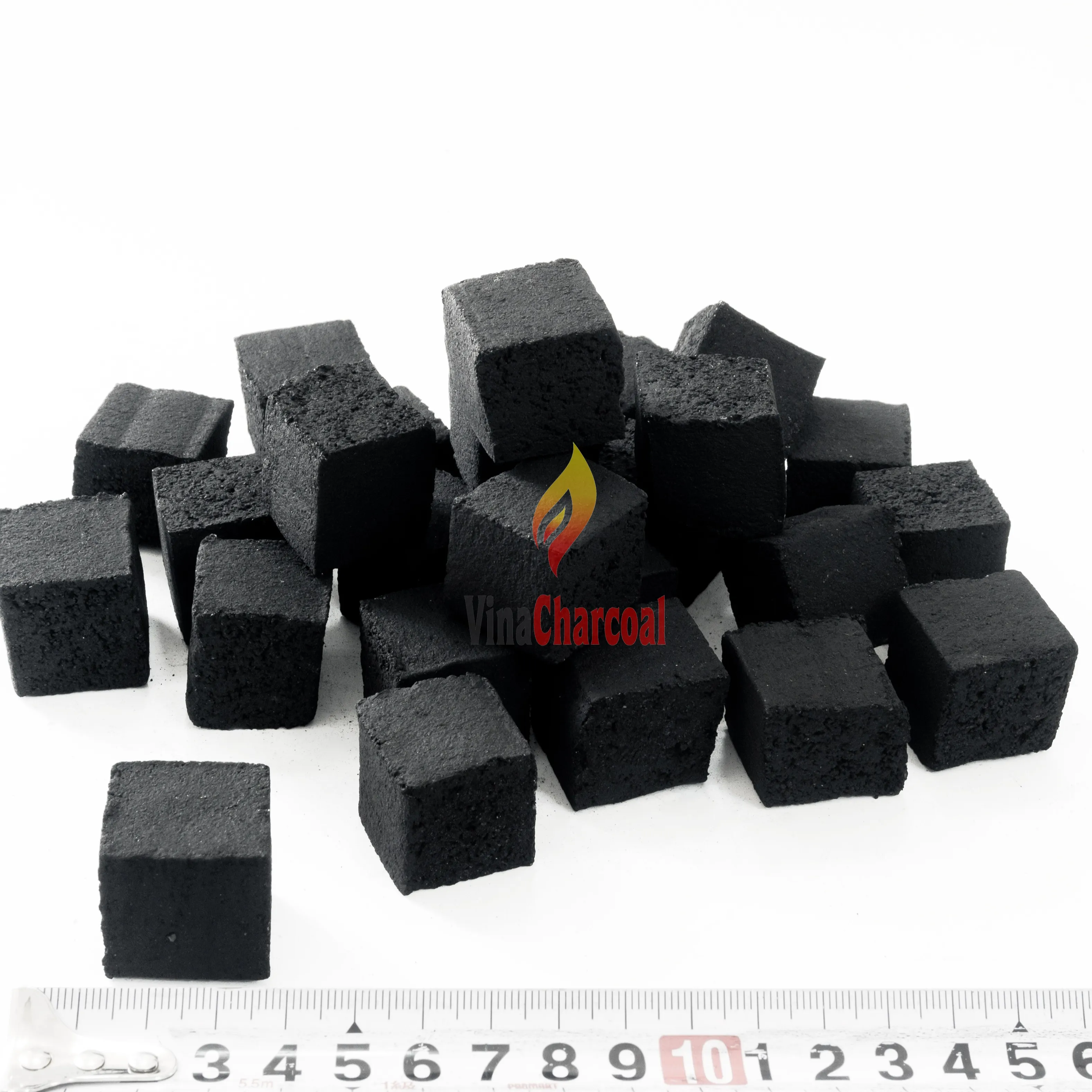 ココナッツシェル活性炭ココブリケットチャコール石炭水ギセルトップメーカーベトナム競争力のある価格。