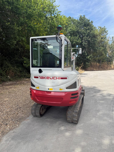 Superbe mini-excavatrice sur chenilles Takeuchi TB2150R, pompe hydraulique, moment de charge élevé, fonctionnement silencieux, cabine, moteur, système de pré-nettoyage 4 - Product Image 3