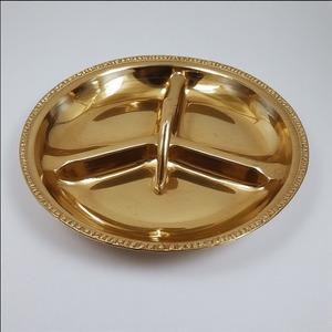 Assiette de présentation en verre en aluminium de qualité supérieure serveur de fruits secs avec design à trois feuilles en finition or poli décor de table à manger de luxe - Product Image 1