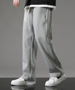 Service OEM Pantalon de survêtement décontracté pour hommes Meilleur prix Taille adulte avec broderie de logo personnalisé Nouveau design à motif solide - Product Image 3