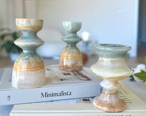 Portavelas de Ónix Azul Glaciar Puro y Natural NANWEI, Hecho a Mano para una Presentación con Iluminación Ambiental - Product Image 1