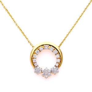 Collier pendentif en or tendance avec diamants, triple fleur, bijoux fins pour femmes, cadeau de fiançailles et d'anniversaire - Product Image 1