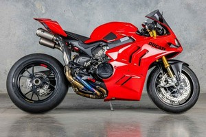 SUPER Stock Disponible: Motocicleta <span class=keywords><strong>Ducati</strong></span> Panigale <span class=keywords><strong>V4</strong></span> S 2026, Superbike de 1000-1500cc con Garantía, Velocidad Máxima >80km/h - Product Image 4