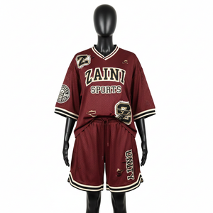 Conjunto Deportivo de Mujer de Alta Calidad, 180 GSM, Malla de Poliéster, Color Granate y Crema, Ribete Acanalado, Logotipo Bordado Personalizado - Product Image 1