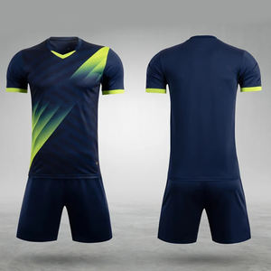 Uniforme de cuello redondo de manga corta de secado rápido y sostenible para hombre - Product Image 1