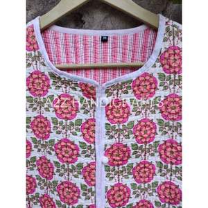 Veste matelassée réversible faite à la main pour femmes unisexe imprimé fleuri tricoté poche doublure en soie bouton fête porter cadeau pour l'hiver - Product Image 6