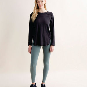 92% poliéster reciclado 8% Spandex Slim Fit secado rápido antiolor pimienta negra renovar transpirable manga larga Top - Product Image 2