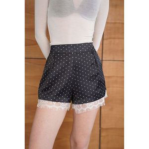 กางเกงขาสั้นผ้าซาตินลายจุดแต่งลูกไม้ - [object Object] - Product Image 4