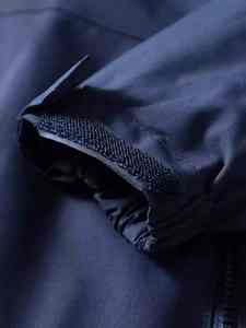 Coupe-vent personnalisé pour hommes Veste anorak de piste en nylon à capuche zippée Veste coupe-vent imperméable pour hommes pour sport de plein air randonnée équitation - Product Image 6