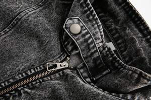 แจ็คเก็ตยีนส์ลำลองคุณภาพสูง คอตั้ง ติดกระดุมด้านหน้า สไตล์วินเทจ กันน้ำและระบายอากาศได้ดี ผลิตจากผ้าฝ้าย 100% ซักแบบสโตนวอช - Product Image 6