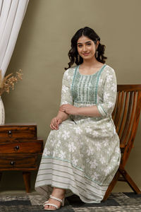 เสื้อคลุมยาวงานปักลวดลายโดรีแบบอินเดีย - Product Image 6