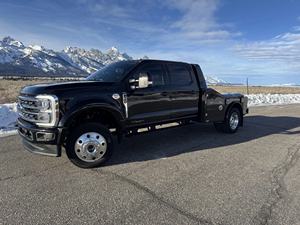 ข้อเสนอสุดฮอตปี 2024 สำหรับรถฟอร์ด F-550 Super Duty Lariat Power Stroke Dually 4×4 Hauler - Product Image 2