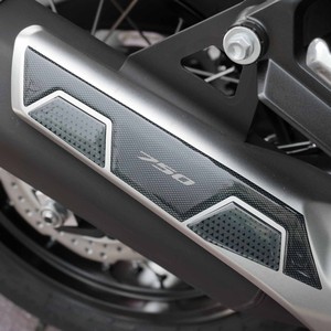 Adesivo 3D per protezione scarico moto, perfetto per Honda Transalp XL750 2023 - Product Image 1