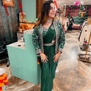 Sari en soie chinon tendance, nouveau style, prêt à porter, avec broderie de sequins, koti et blouse entièrement cousue - Product Image 1