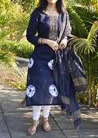 Berat Shibori dan bordir kerja Kurti dengan Dupatta untuk pesta pernikahan Outdoor Wear tersedia dengan harga grosir