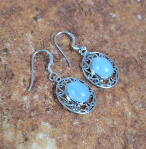 Meilleure qualité solide opalite laiteuse 925 boucles d'oreilles en argent Sterling Style Boho forme ovale belle pierre précieuse pour la fête - Product Image 2